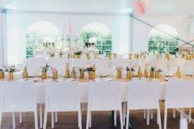 Someone who is unable to meet expectations for simple tasks. Tipps Fur Eine Gelungene Low Budget Hochzeit