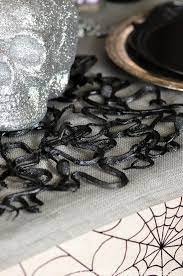 Diy Halloween Painted Rubber Snake Table Runner Decor Halloween Diy Elegant Halloween Decor Table Runner Diy