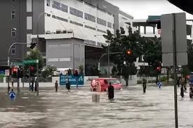 Harry kane is determined to move this summer, with man city leading the race amid interest from chelsea and manchester. Peak Hour Chaos Due To Flash Floods Latest Singapore News The New Paper