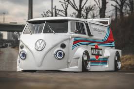 The official twitter page of t1 entertainment & sports. 650 Ps Vw T1 Bulli Mit W12 Triebwerk Und Widebody Kit