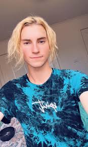 A warm welcome to our new members! 👋 This group is set up to connect  holiday makers looking for UK pet-friendly accommodation with owners and  hosts. If you are looking for somewhere