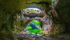 Capitala și cel mai mare oraș este bratislava, iar al doilea cel mai mare oraș este košice. 8 Cele Mai Frumoase Pesteri Din Bulgaria Si Ce Poti Vedea La Fiecare Dintre Ele Blog Travelplanner Ro