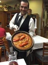El restaurante casa roberto ofrece un ambiente acogedor y tradicional con una oferta país: Great Paella At Casa Roberto Picture Of Casa Roberto Valencia Tripadvisor