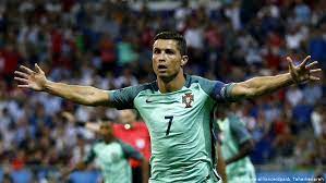 10/07/2016 live all stops pulled out for closing 'euro symphony' 09/07/2016 live where the final will be won and lost. Euro 2016 Portugal Beat Wales Go To Final Sports German Football And Major International Sports News Dw 06 07 2016
