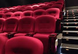 幼稚園児 小学校低学年が楽しめるお勧めジブリ映画ベスト3をご紹介 子供 館内 椅子