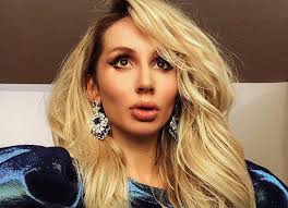 Loboda — живи спокойно, страна (live) (superstar show live 2020). Loboda Sprovocirovala Skandal Krazhej Gologo Foto Vozmushyonnaya Model Pristydila Pevicu Glamurchik Tochka Net