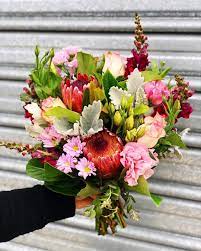 Thursday Start With Protea Bunch Flowers Flower Bloom Florist Instaflorist Flowerdaily Gift Giftidea Ordernow Ordernow P Flowers Bloom Protea