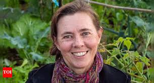 Living without any penny and happier than ever! Here's the awe-inspiring  story of Jo Nemeth