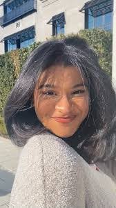 Lauren Boger's Instagram, Twitter & Facebook