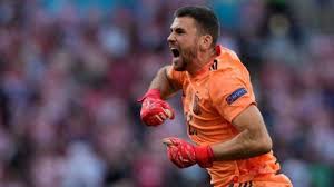 Yann sommer kind sommer begann seine karriere in basel, wo er viermal hintereinander die schweizer super league gewann, bevor er 2014 nach mönchengladbach wechselte. Bawa Spanyol Ke Semifinal Euro 2021 Unai Simon Tetap Memuji Penampilan Yann Sommer Tribunnews Com Mobile