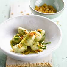 Gnocchis De Navet Blanc Aux Herbes Et Beurre De Citron Gnocchis Recette Gnocchi Recettes De Cuisine