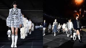 Jede bestellung wird in der besonderen dior verpackung geliefert Dior Oloklhrw8hke H Entypwsiakh Ekdhlwsh Toy Oikoy Sto Kallimarmaro Fwto