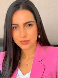 Natalia Becker: Globo e Record são processadas por caso