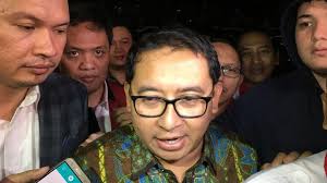 Fadli zon yang juga politisi gerindra mengatakan dalam akun twitternya bahwa penghargaan itu adalah sebuah kehormatan baginya. Kenapa Fadli Zon Sebut Kasus Ahmad Dhani Adalah Kriminalisasi Metro Tempo Co