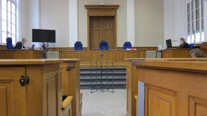 Pour éviter les inondations, cent becs verseurs sont répartis à chaque coin du temple avec chacun une gargouille sculptée unique représentant des géants ou des makaras. Deux Soissonnais Ont Monte Un Piege Sur Le Site Le Bon Coin