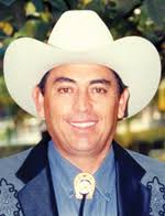 Humberto Estrada's Instagram, Twitter & Facebook