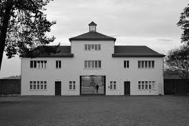 Das kz sachsenhausen, volltitel konzentrationslager sachsenhausen, amtliche abkürzung kl sachsenhausen, war ein ab 1936 eingerichtetes nationalsozialistisches deutsches konzentrationslager. Recorrido Privado En Memoria Del Campo De Concentracion De Sachsenhausen Berlin 2021 Viator