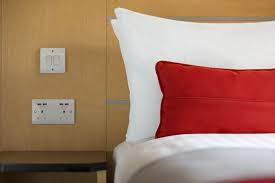 Breakfast and wifi are free, and this hotel also features a bar. Holiday Inn Express London Earls Court Dnata Travel