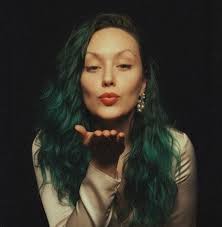 Rhi/ Rhi/Ronan @rhiannonreads00 Some psychologists: most people tend to  grow out of ADHD when they're adults Every single person I know with ADHD:  it got worse