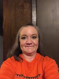 Hi Warriors. Out to dinner with Julie Hettermann ❤️