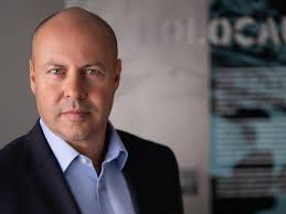 Fraternal tenderness