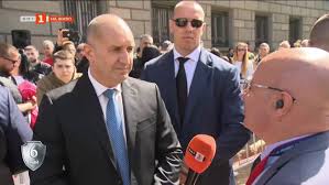 ГЪРМИ СКАНДАЛ: БНТ заглушавала Румен Радев - Lupa BG