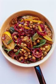 A nigel slater pasta favorite for simple goodness during the week or for a casual dinner party. A Year Of Good Eating Slater Nigel 9780007536801 Amazon Com Books