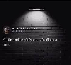 Melek Ceylan Adli Kullanicinin Alkolik1reis Panosundaki Pin 2021 Bff Sozleri Siyah Fotografcilik Alintilar