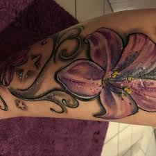 Creme dein tattoo regelmäßig mit sauberen händen ein, besonders wenn deine haut spannt und trocken wirkt. Frisches Tattoo Weisse Flecken Tattoo Bewertung De