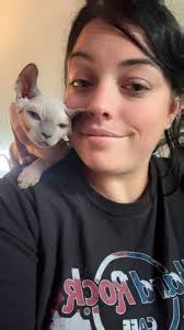 I love a good cheek to cheek! Peppurr and Tuppy.