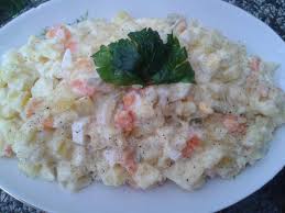 Bramborový salát sice můžete připravit jen s majonézou, ale proč se vzdávat té příjemně nakyslé chuti jogurtu? Jak Udelat Vynikajici Bramborovy Salat Recept Jaktak Cz