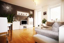 Wir bieten dir zahlreiche services, produkte und werkzeuge, die dich bei der suche nach der idealen mietwohnung untersützen. Pin Auf Munich Property Home Lifestyle