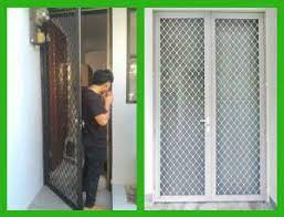 Pasang juga pintu kawat nyamuk pada pintu yang sering dibuka. Tips Cara Pemasangan Kawat Nyamuk Magnet Yang Benar Jendela Pintu