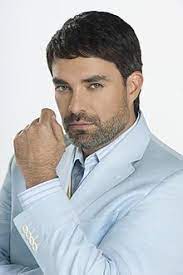 Mauricio isla is a defender and is 5'9 and weighs 165 pounds. Mauricio Islas Wikipedia