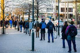 For å få tilgang til butikkdetaljene (adresse, åpningstider, nettside og aktuelle tilbud), klikk på. Korona Innenriks Ordforere Rundt Oslo Ber Regjeringen Apne Vinmonopolet