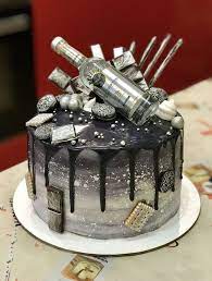 Kreative Lustige Und Beeindruckende Geburtstagstorten Fur Manner Alcohol Cake Liquor Cake Cookie Cake Birthday