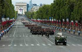 Découvrez les meilleurs images pour defile du 14 juillet , la galerie propose des photos , des gifs sur defile du 14 partagez les images de defile du 14 juillet avec vos amis sur les réseaux sociaux. Militarparadeam 14 Juli 2021 Auf Der Avenue Des Champs Elysees Paris Fremdenverkehrsamt Paris