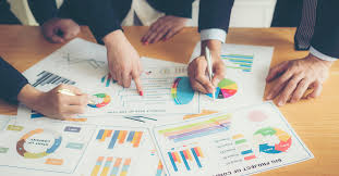 El PREAL, mediante organización de directorios y catastros nacionales de organizaciones que invierten En educación tiene, al 