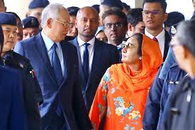Rizal said that every month starting from 2012 to 2018, he. Bicara Kes Rasuah Pemandu Hantar Dua Beg Sekolah Penuh Duit Rm100 Ke Rumah Rosmah