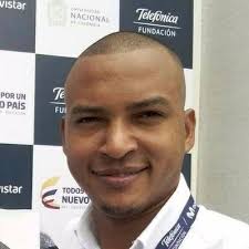 Cuando la competencia recommienda un Libro a otro Propietario de  Restaurantes y le Ayuda en su Camino de Exito. Que se contagien los  Conceptos Positivos! Estamos entrando en una era de Colaboración