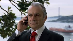 Haluk bilginer hangi dizi, film ve tiyatro oyunlarında rol aldı? Ezel 2009