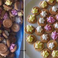 Tout Petits Biscuits Avec Une Toute Petite Meringue Que L On Adorait Manger A Noel Enfance Bonbon Gateau Meringue