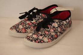 Details About New Girls Tennis Shoes Size 1 Floral Casual Sneakers Canvas Roses Lace Up Flats
