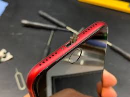 Reminder To Clean Out Your Charging Port The Lightning Connector Should Click When You Fully Insert It And Not Leave Any Silver Part Of The Connector Visible Iphone