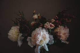 Emergency services were called to the scene shortly before 6pm on saturday after they received reports that a ride collapsed. Victoriana Floral Setting Your Scene