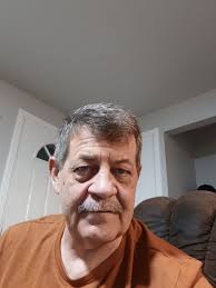 48, Divorced, father of 3 in Caldwell. Need a girl who loves concerts,  football, and food! Have an extra ticket to Gin Blossoms, Spin Doctors and  Blues Traveler for next Tuesday.