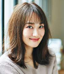 高梨臨がミディアムヘアに変身 14年ぶりにばっさりヘアカットした現場に密着 画像 ヘアカット ヘアスタイリング ミディアムヘア