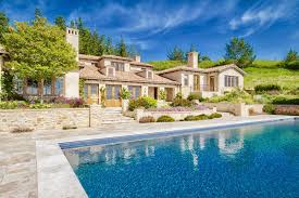 Luxevaca Com Luxury Vacation Rentals In Carmel Ca Pebble Beach Ca And Lake Tahoe Ca Vacation Home Luxury Vacation Luxury Vacation Rentals