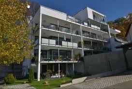 Landshut liegt im kreis landshut und ist in 12 stadtteile untergliedert. 3 Zimmer Wohnung Zu Vermieten Schonbrunner Strasse 9 84028 Landshut Berg Mapio Net
