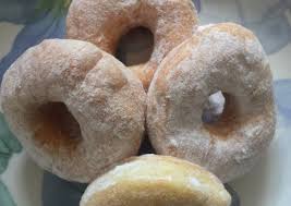 Di sini adonan tidak perlu di ulen dengan tangan cukup di aduk menggunakan spatula saja hingga rata. Resep Donat Empuk Amp Lembut Pake Mantulll Yang Enak